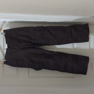 GAP women's brown cargo pants, size 8.